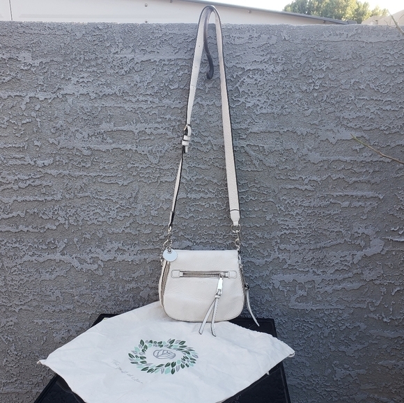 Marc Jacobs Empire City Leather Messenger Bag - Picture 3 of 16